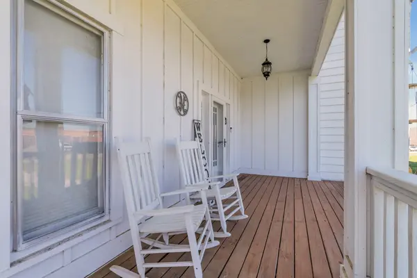 111 College Ave, Centerville, TN 37033