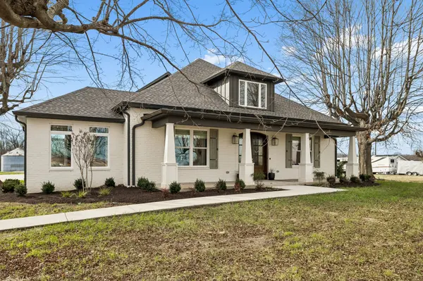 7307 Dunn Rd, Cedar Hill, TN 37032
