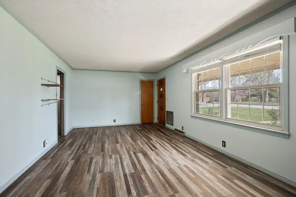 787 Clover Hill Dr, Cookeville, TN 38501