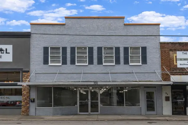 221 W Main St, Woodbury, TN 37190
