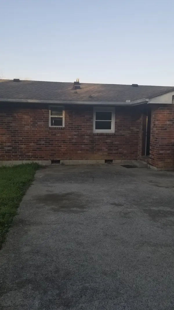 2714 Combs Dr, Nashville, TN 37207