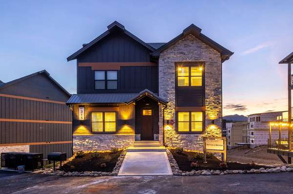 315 Rambling Creek Way, Sevierville, TN 37862