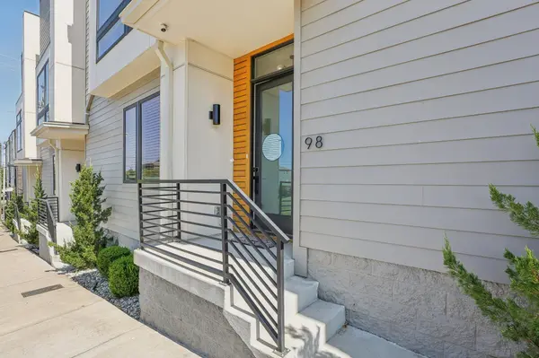 98 N 8th St, Nashville, TN 37206