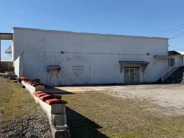 911 S College St, Winchester, TN 37398