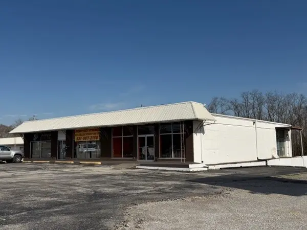 911 S College St, Winchester, TN 37398