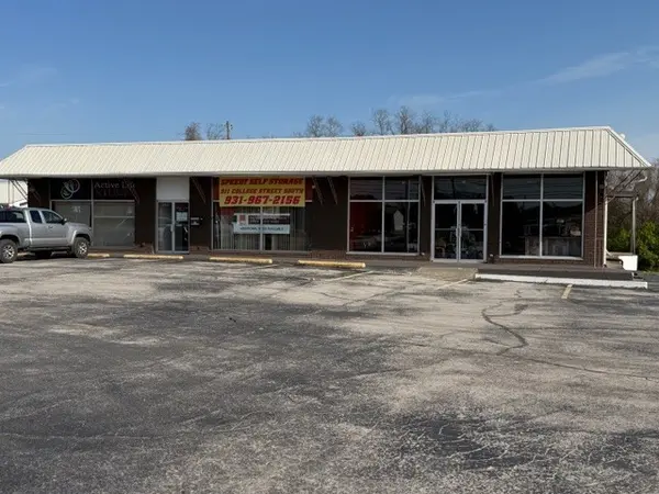 911 S College St, Winchester, TN 37398