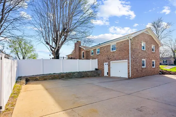 510 Hemingway Dr, Columbia, TN 38401