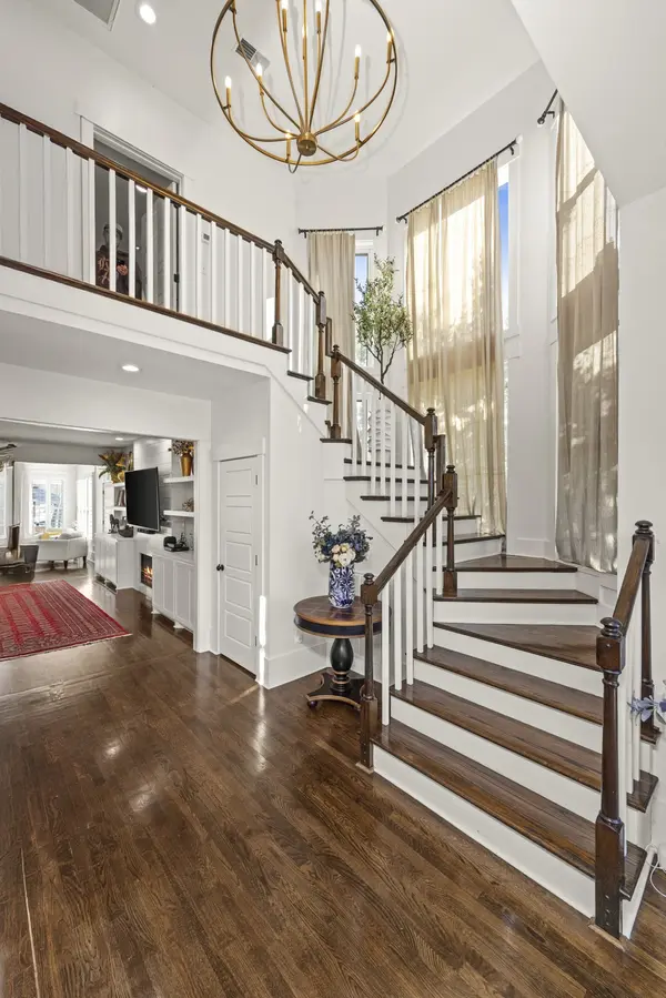 2011 Dorchester Dr, Lebanon, TN 37090