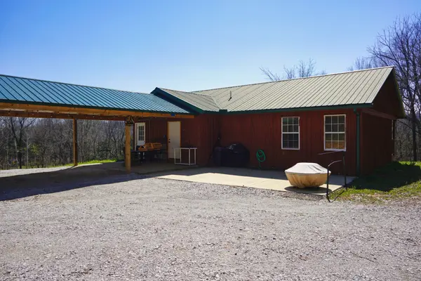 2300 Bear Creek Rd, Vanleer, TN 37181