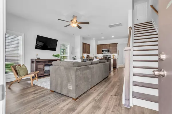 2563 Napa Valley Way, Columbia, TN 38401