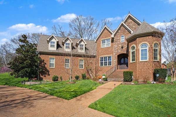 5094 Moss Rd, Nashville, TN 37221