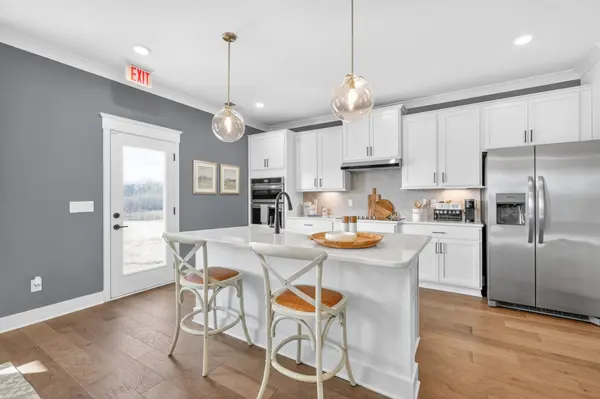 2028 Bennett Creek Dr, Columbia, TN 38401