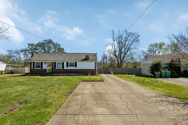 929 Lemont Dr, Nashville, TN 37216