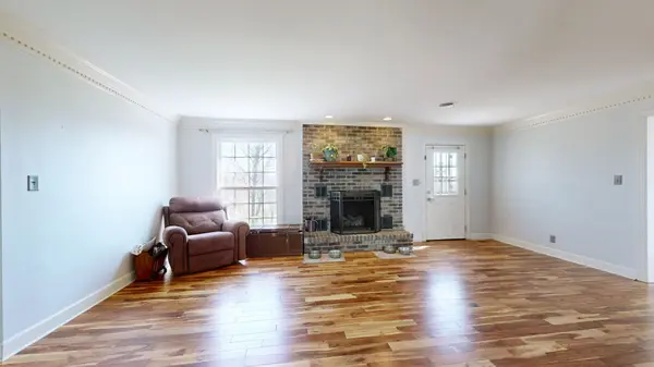 808 Shady Bluff Trl, Clarksville, TN 37043