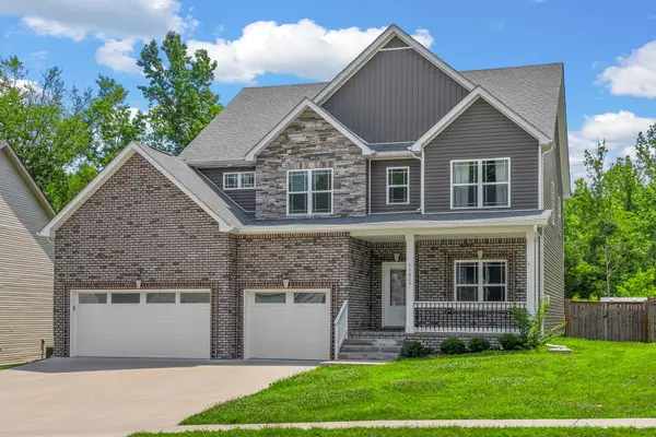 1025 Brightwood Ct, Clarksville, TN 37043