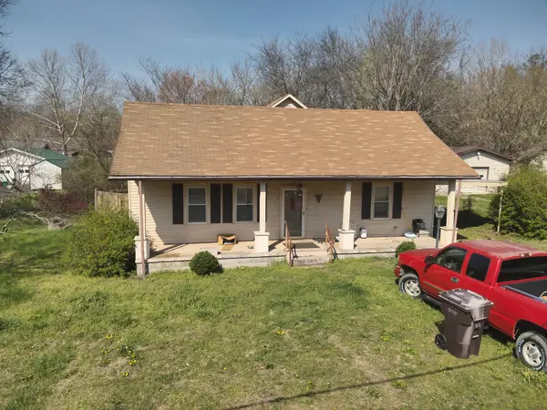 239 Brooklyn Ave, Linden, TN 37096