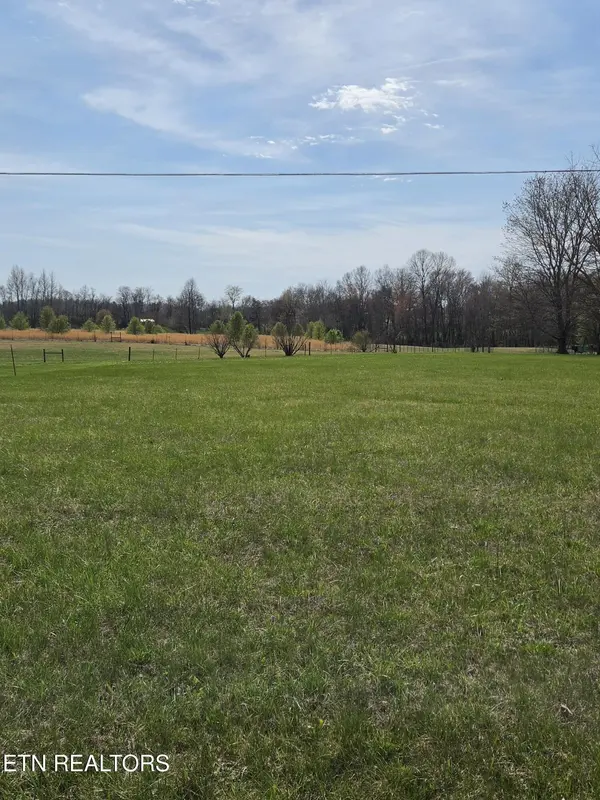 195 NW Ray Cem Rd, Sparta, TN 38583