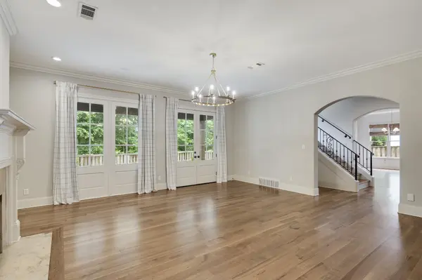 2021 FLOWERS OAK CV, Germantown, TN 38138