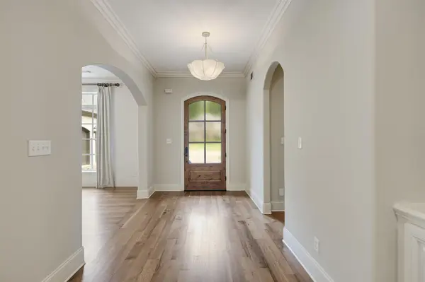 2021 FLOWERS OAK CV, Germantown, TN 38138