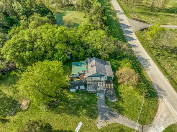 1810 Monsanto Rd, Columbia, TN 38401