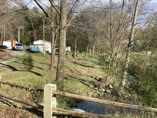 334 Richardson Hollow Ln, Gainesboro, TN 38562