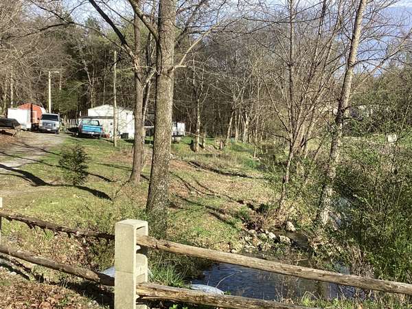 334 Richardson Hollow Ln, Gainesboro, TN 38562