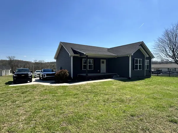 1016 Northside Dr, Dickson, TN 37055