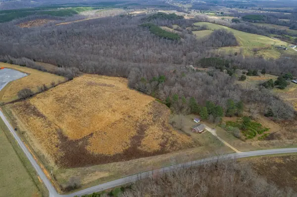1 Busby Rd, Loretto, TN 38469