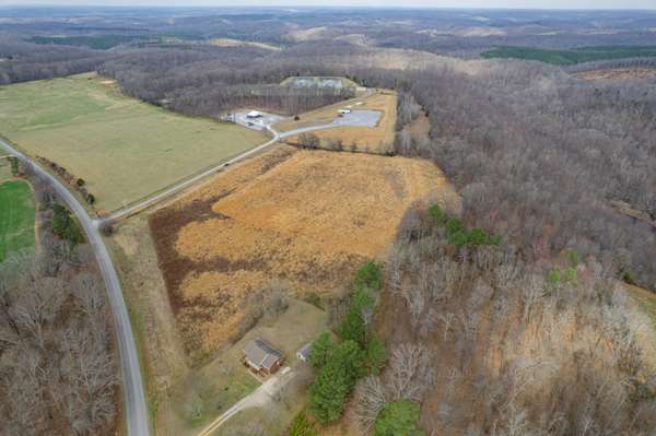 1 Busby Rd, Loretto, TN 38469