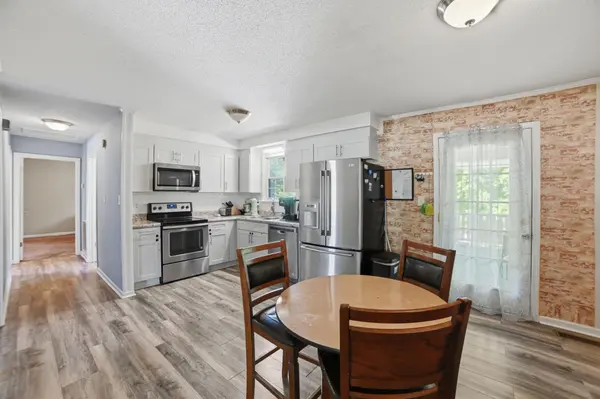 1810 Apex Dr, Clarksville, TN 37040
