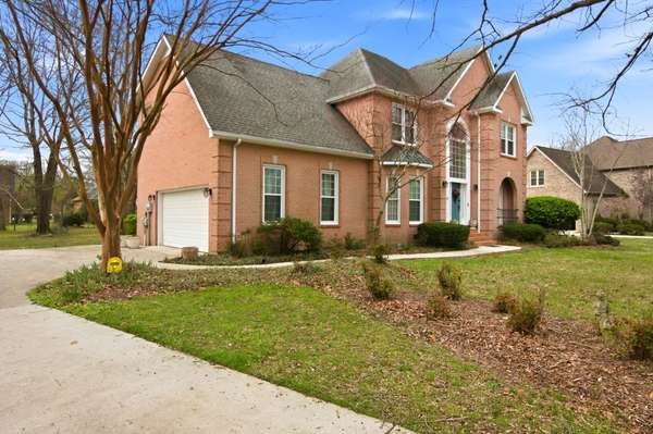 108 Albemarle Dr, Tullahoma, TN 37388