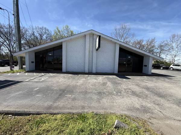 294 S Lowry St, Smyrna, TN 37167