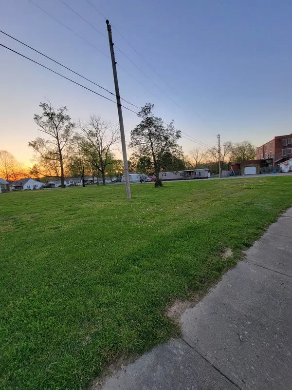 103 Main St #W, Wartrace, TN 37183