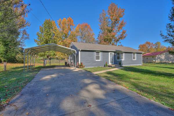 603 Spruce Dr, Clarksville, TN 37042