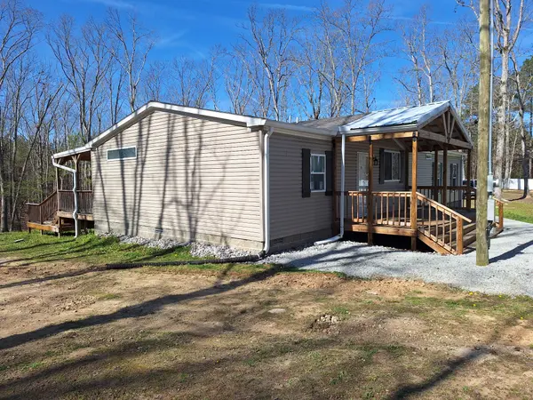 517 Sunset Dr, Holladay, TN 38341