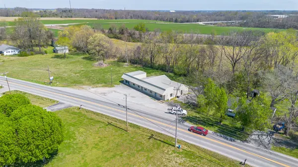 2506 Buffalo Rd, Lawrenceburg, TN 38464