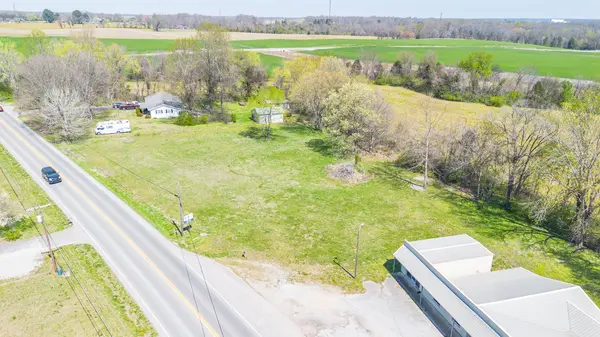 2506 Buffalo Rd, Lawrenceburg, TN 38464