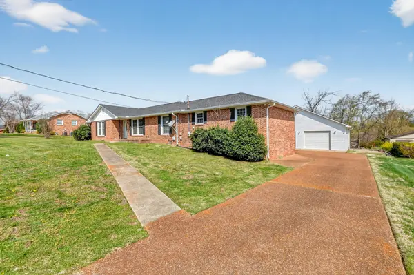 1305 Clearview Dr, Mount Juliet, TN 37122