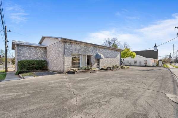 201 1st Ave #NW, Winchester, TN 37398