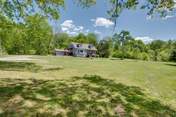 1830 Popes Chapel Rd, Thompsons Station, TN 37179