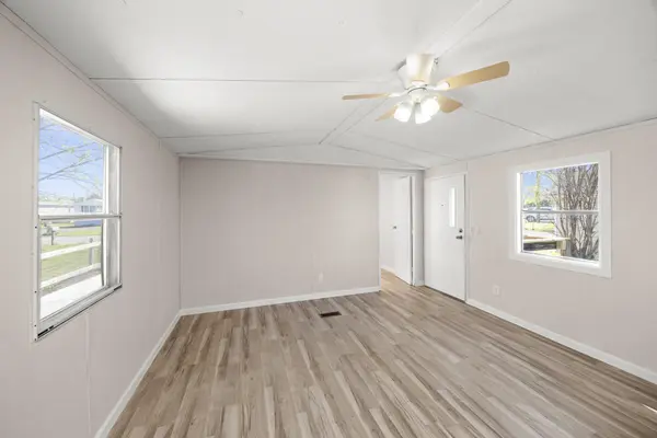 223 Hurricane Cir, La Vergne, TN 37086