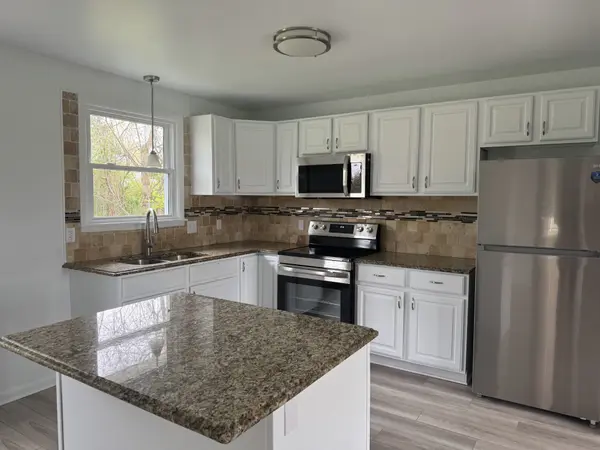 204 Morningside Dr, Clarksville, TN 37042