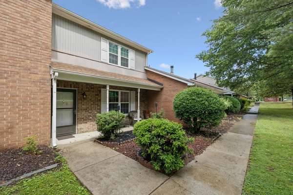 430 Walton Ferry Rd #1606, Hendersonville, TN 37075