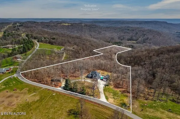 5715 Pleasant Ridge Rd, Sparta, TN 38583