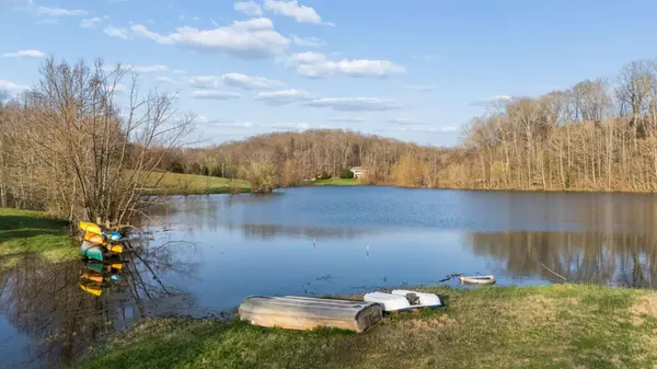 697 Johnson Branch Rd, Williamsport, TN 38487