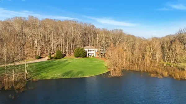 683 Johnson Branch Rd, Williamsport, TN 38487