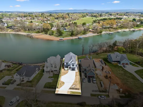 914 N Jefferson St, Winchester, TN 37398