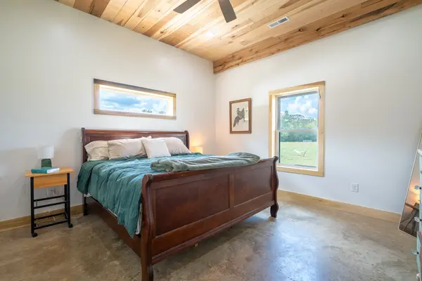125 Ashland Rd, Waynesboro, TN 38485