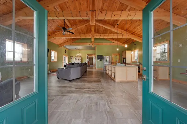 2649 Wildwood Rd, Dandridge, TN 37725