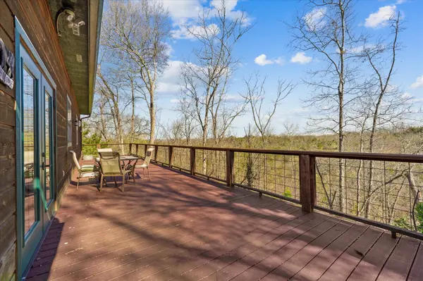 2649 Wildwood Rd, Dandridge, TN 37725